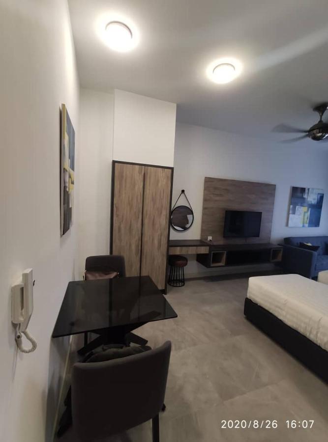 Homestay Shah Rizki At Imperio With Swimming Pool Muslim Friendly 말라카 외부 사진