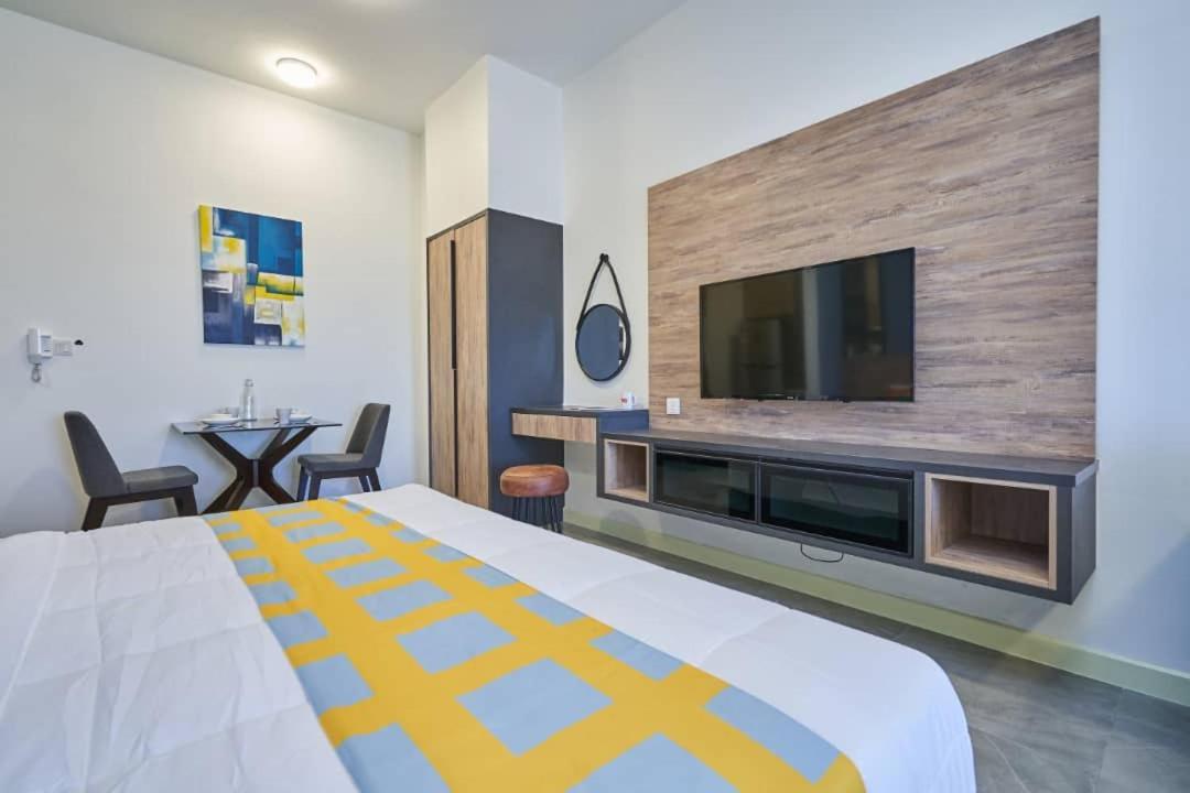Homestay Shah Rizki At Imperio With Swimming Pool Muslim Friendly 말라카 외부 사진